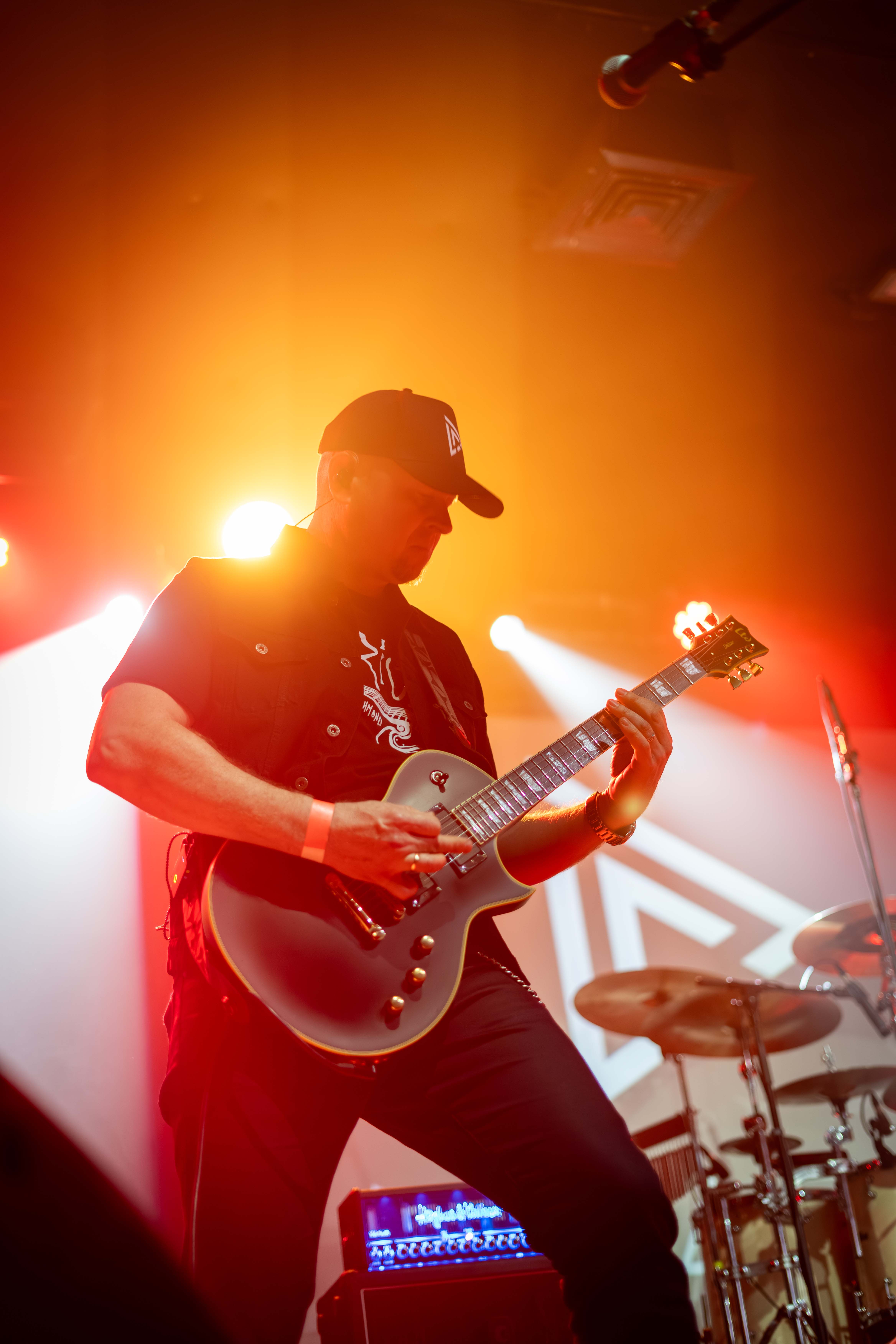 Dialekt live at Scala London